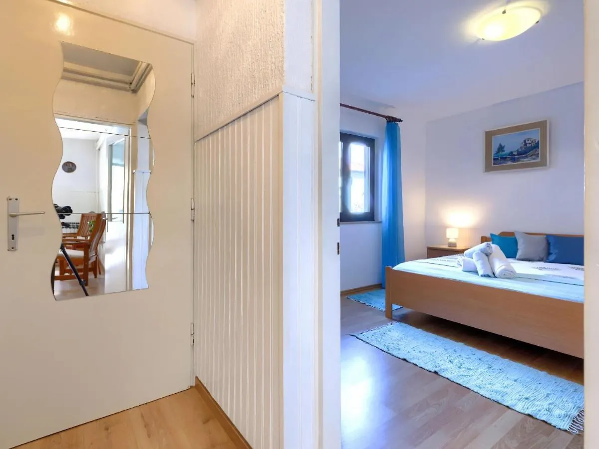Apartment Zrinka-2 By Interhome Poreč